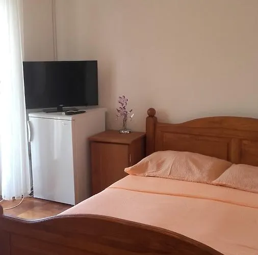 فندق مبيت وإفطار Mateja 3*