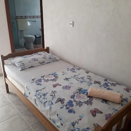 Mateja 3*